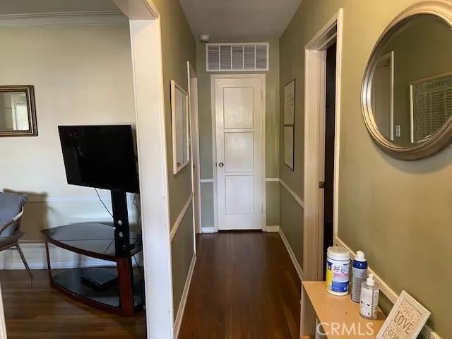 13430 Oxnard, Valley Glen, California 91401 home-pic-3